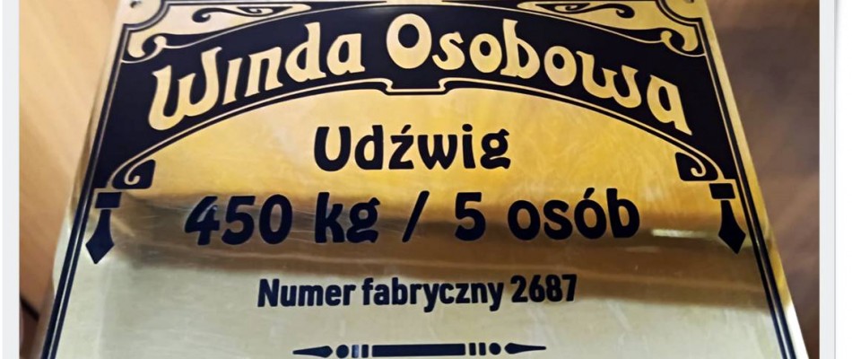 Ekskluzywne tablice z mosiądzu: